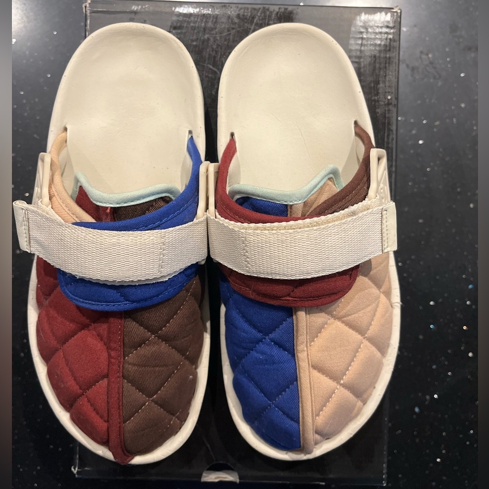 Reebok Beatnik Slides - Unisex Size 7